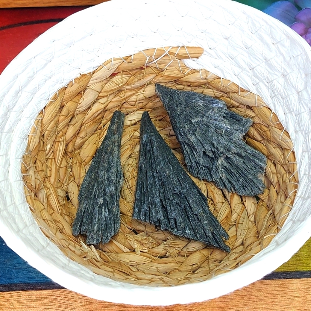Black Kyanite Fans - Picture 1 of 5
